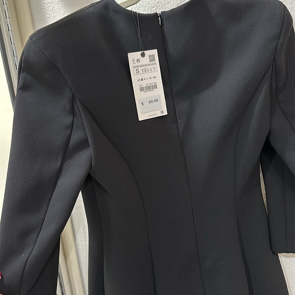 Zara Dress with shoulder pads - Picture 5 of 5